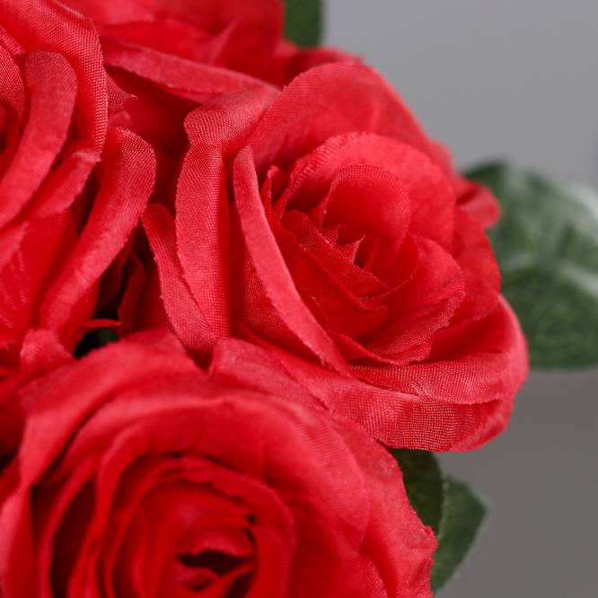 Buchet de 6 trandafiri artificiali rosii 27 cm