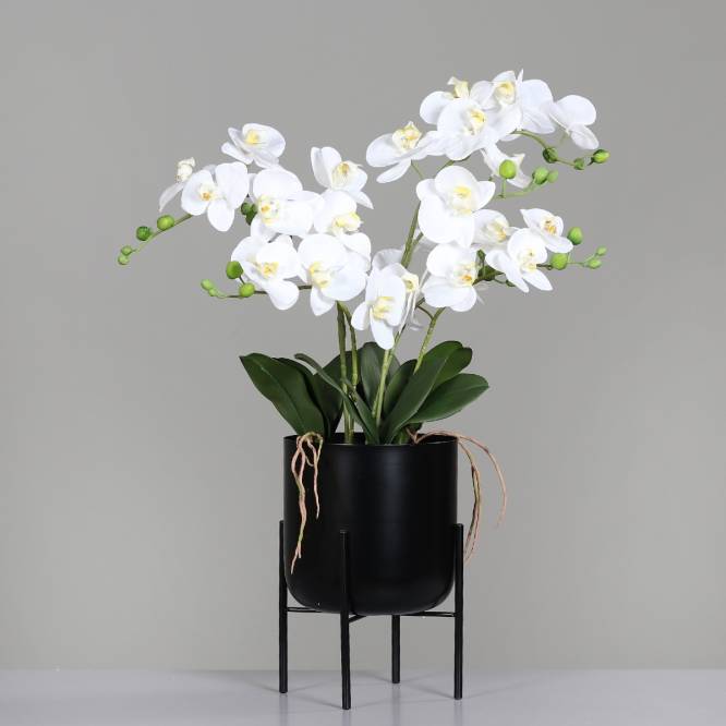 Orhidee artificiala alba in ghiveci negru de metal cu picioare, 85 cm