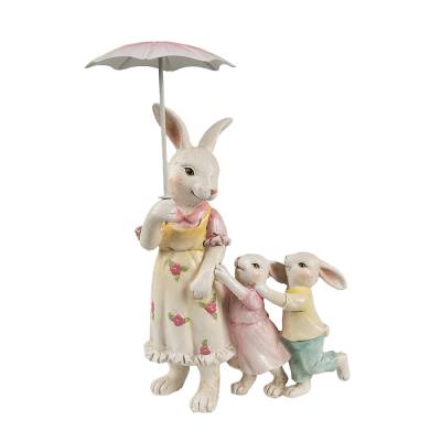 Decoratiune Pasti mama iepuras cu 2 copii sub umbreluta, 22 cm