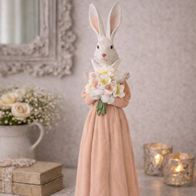 Decoratiune Pasti Doamna Iepuras eleganta cu buchet de flori, 53 cm