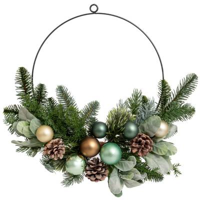 Decoratiune Craciun de atarnat din crengute, cu conuri si globuri verzi, maro si crem, rotunda 45 cm