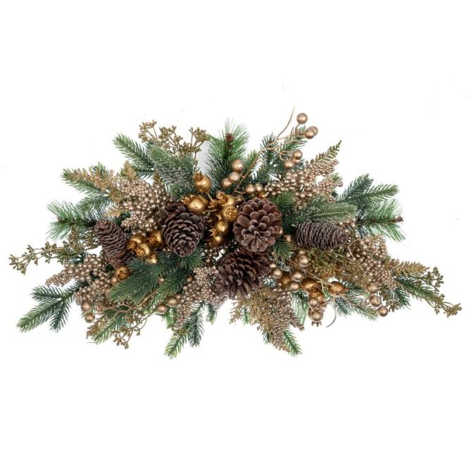 Decoratiune Craciun de atarnat din crengute verzi, cu conuri si merisoare aurii, 66 cm