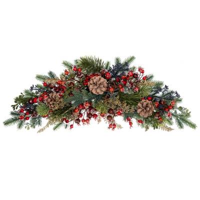 Decoratiune Craciun de atarnat din crengute verzi, cu conuri si merisoare rosii, 66 cm