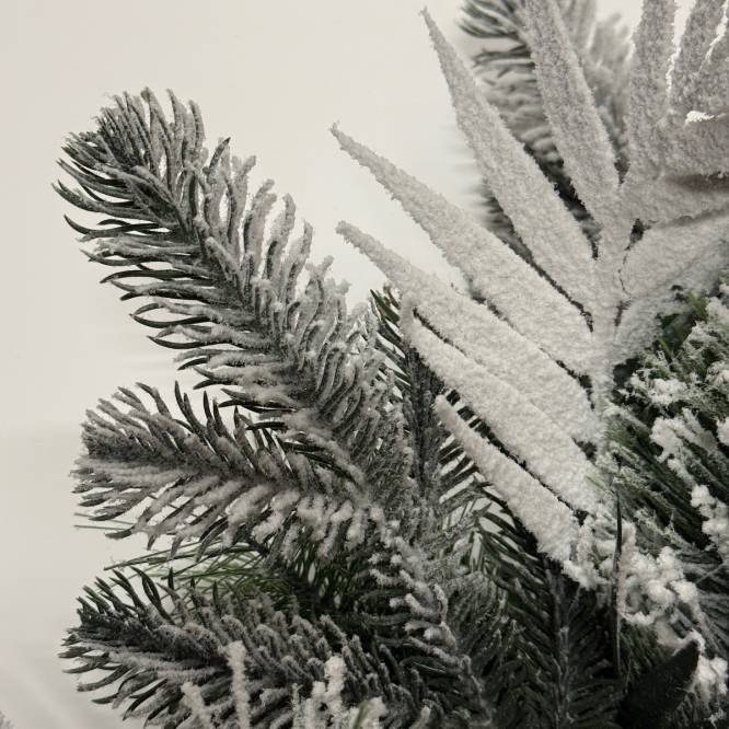 Coronita bogata de brad artificial cu aspect nins, 65 cm